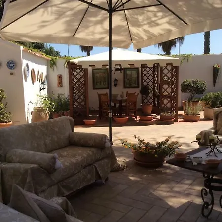 Casa Vacanze Sciaraba Holiday home