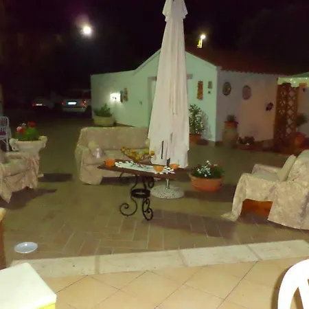 Holiday home Casa Vacanze Sciaraba *